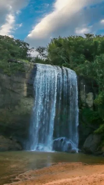 Cachoeira Grande de Lagoinha, em Lagoinha