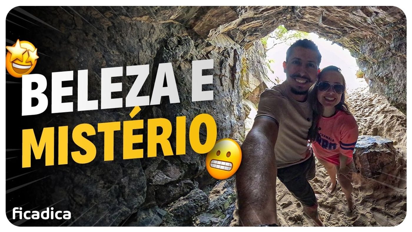 Entrada da Gruta que Chora, na Praia da Sununga, em Ubatuba