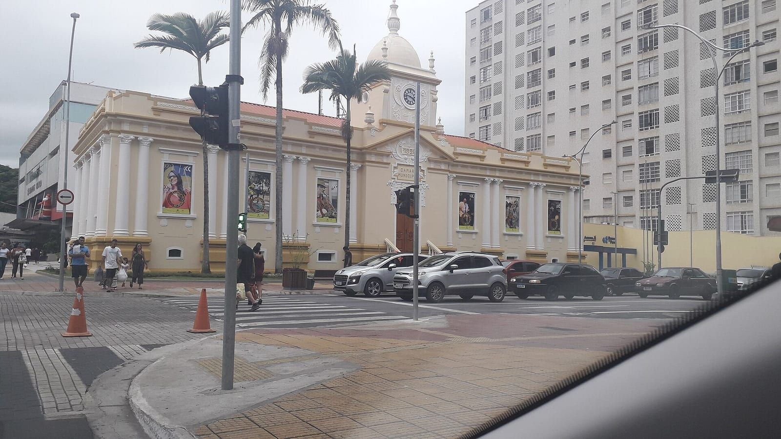 Prédio da Prefeitura de São José dos Campos, o Paço Municipal, onde é a largada