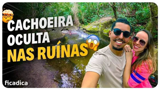 Paredões de pedra das Ruínas da Lagoinha, em Ubatuba