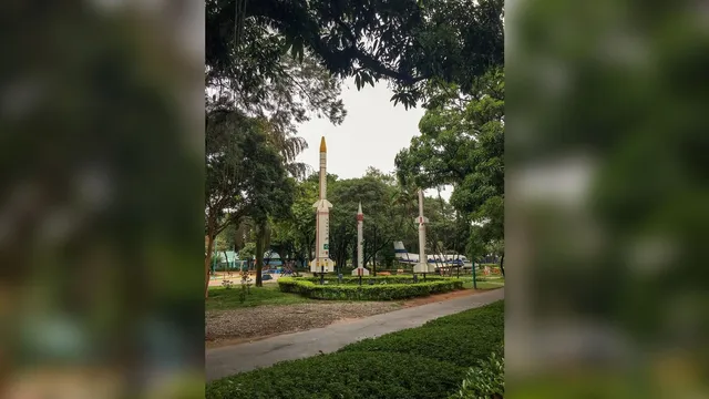 Avenida movimentada na Zona Sul de São José dos Campos